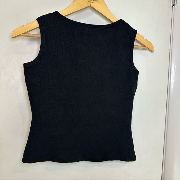 Grunge Rhinestone Heart Graphic Tank Top. Color:  Black. Size: Medium - Picture 4 of 6